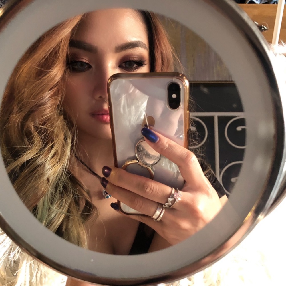 Meet your Posher, Jhenn a